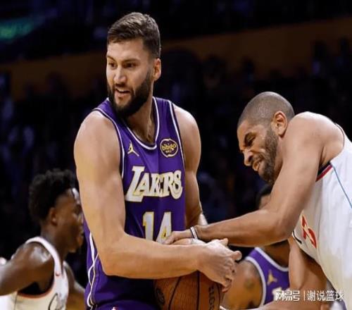 意甲快讯,孔蒂成多队,争抢焦点,博鱼体育官网,博鱼体育app,博鱼体育APP下载